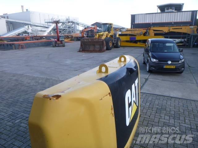 CAT 336 F L Saseler