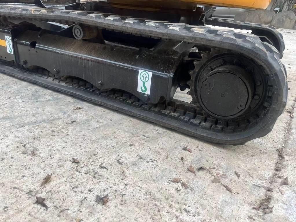 JCB 8035 Paletli ekskavatörler