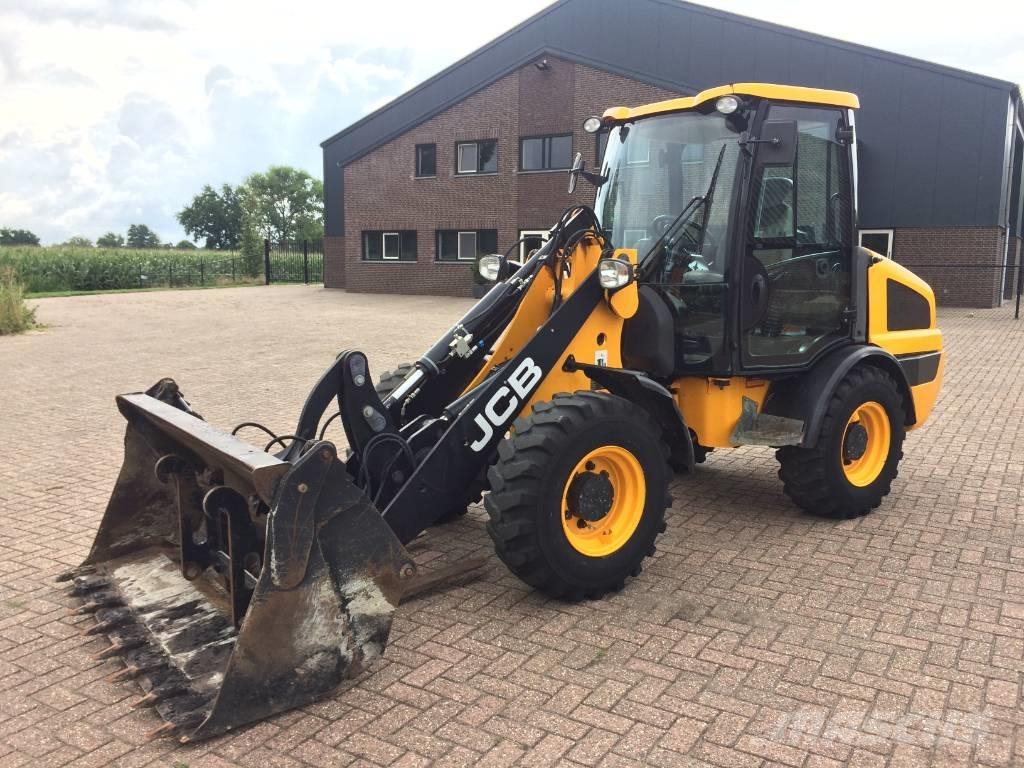 JCB 406 Tekerlekli yükleyiciler