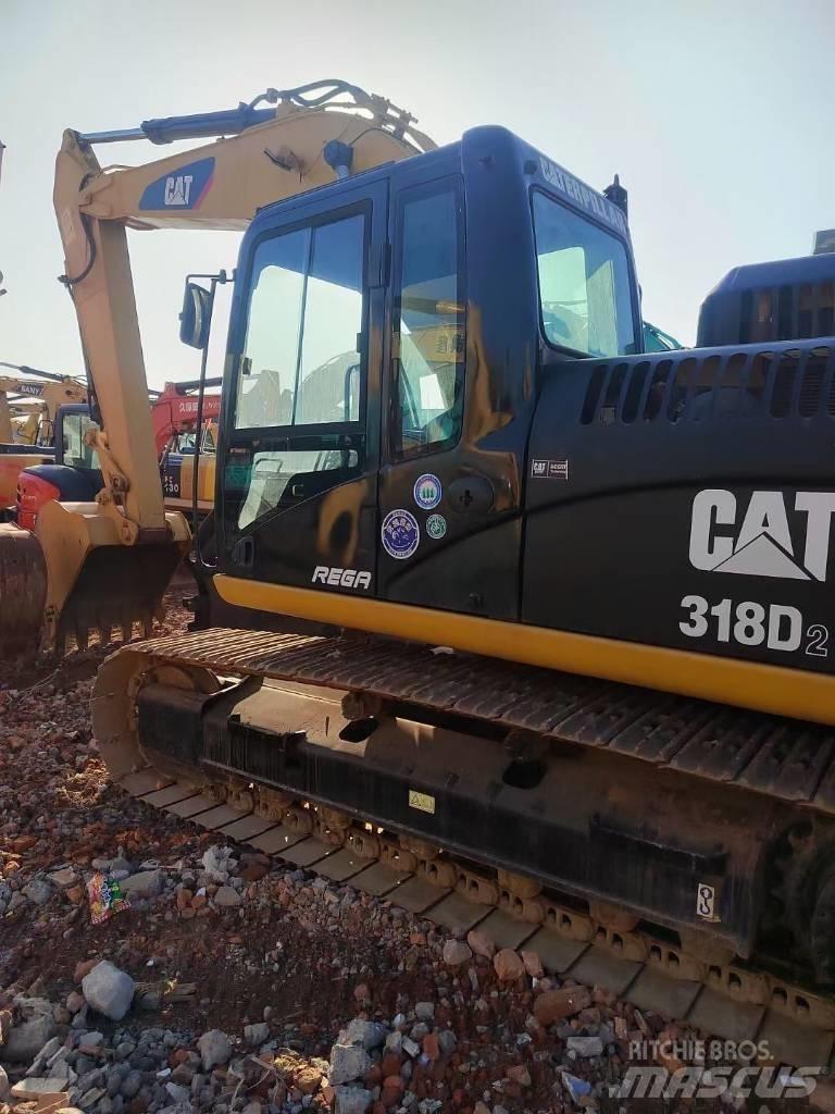 CAT 318 Paletli ekskavatörler