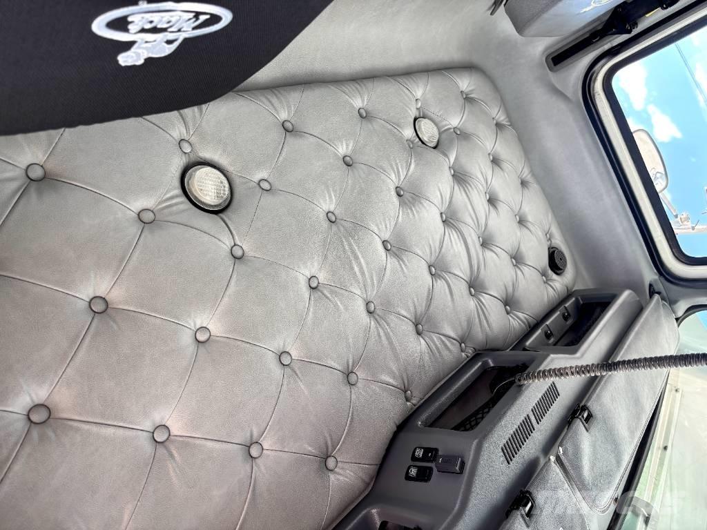 Mack CHU 613 Çekiciler