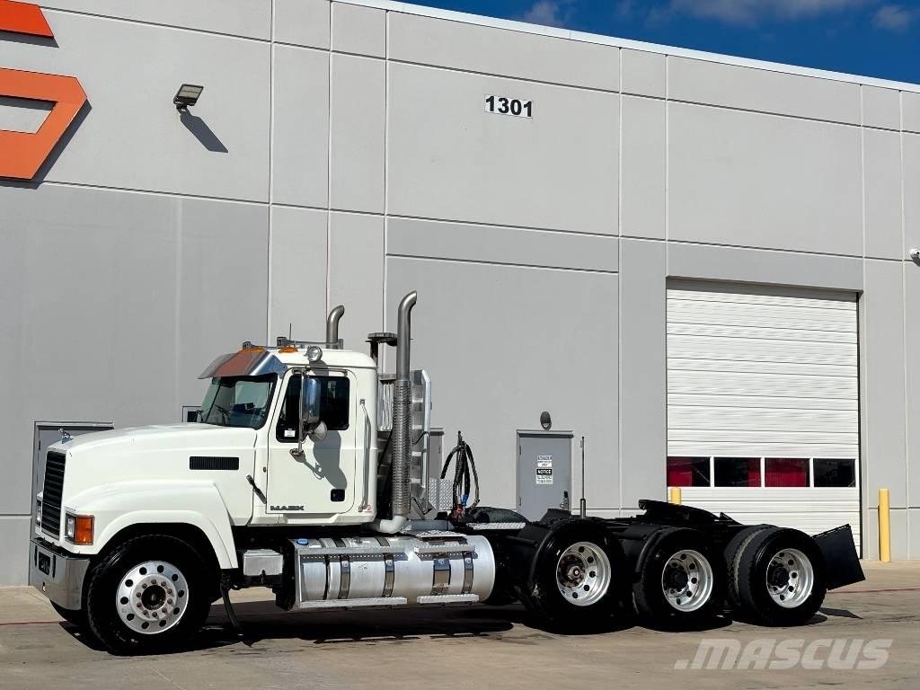 Mack CHU 613 Çekiciler