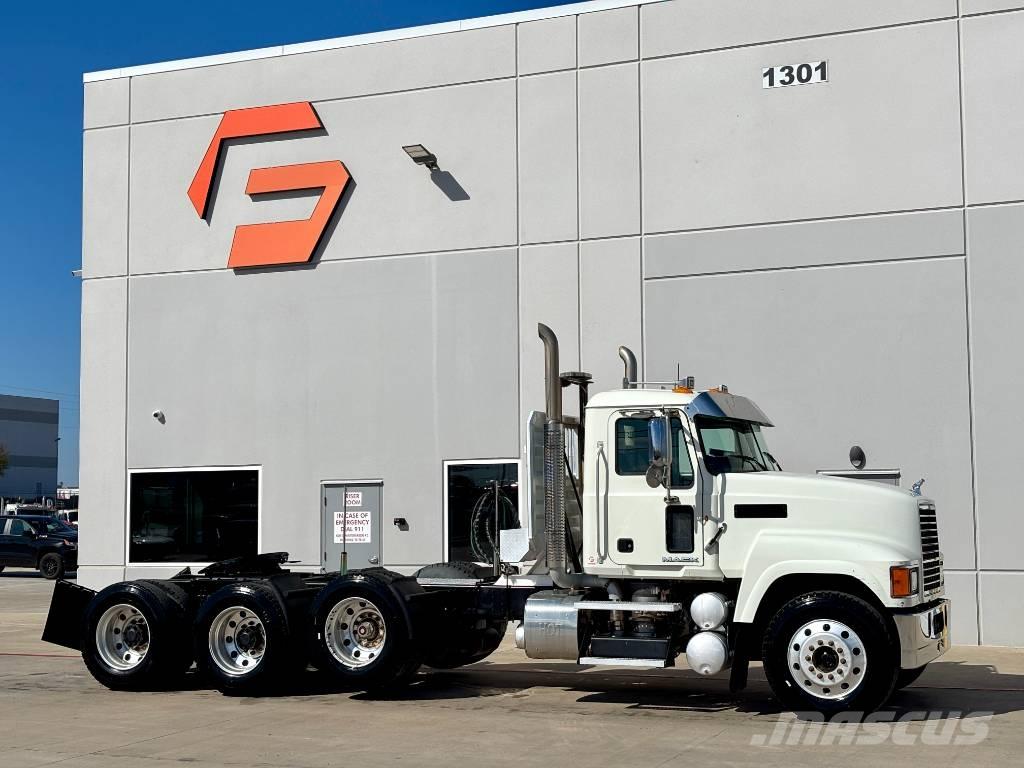 Mack CHU 613 Çekiciler