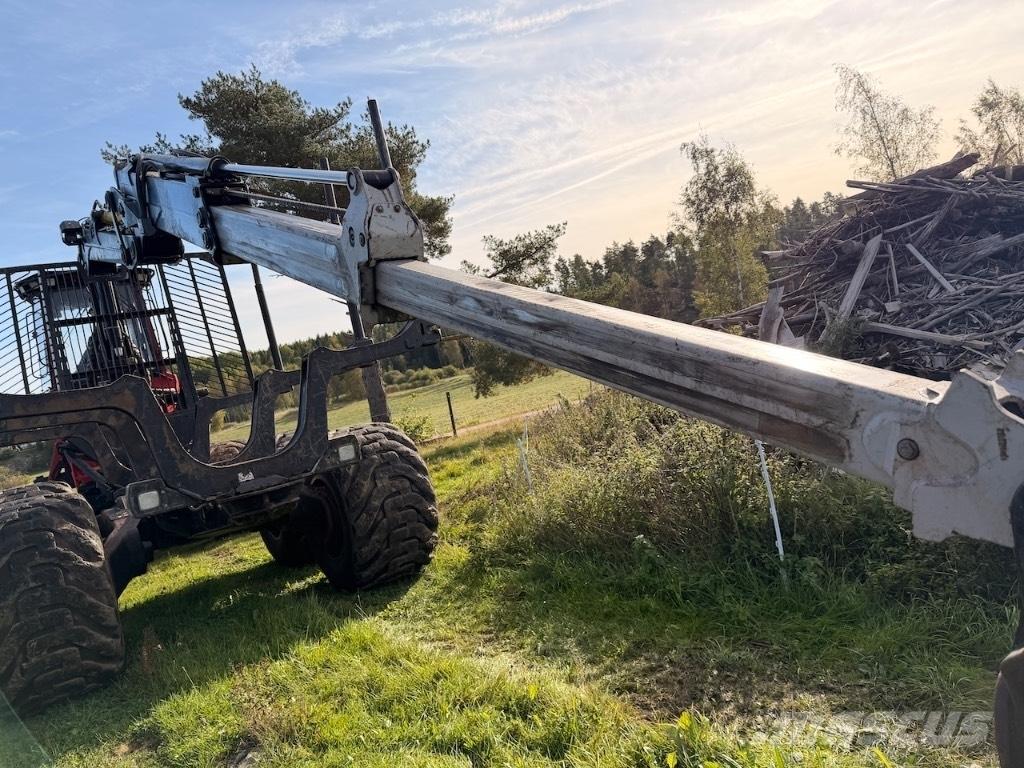 Komatsu 845 Tomruk yükleyici traktörler