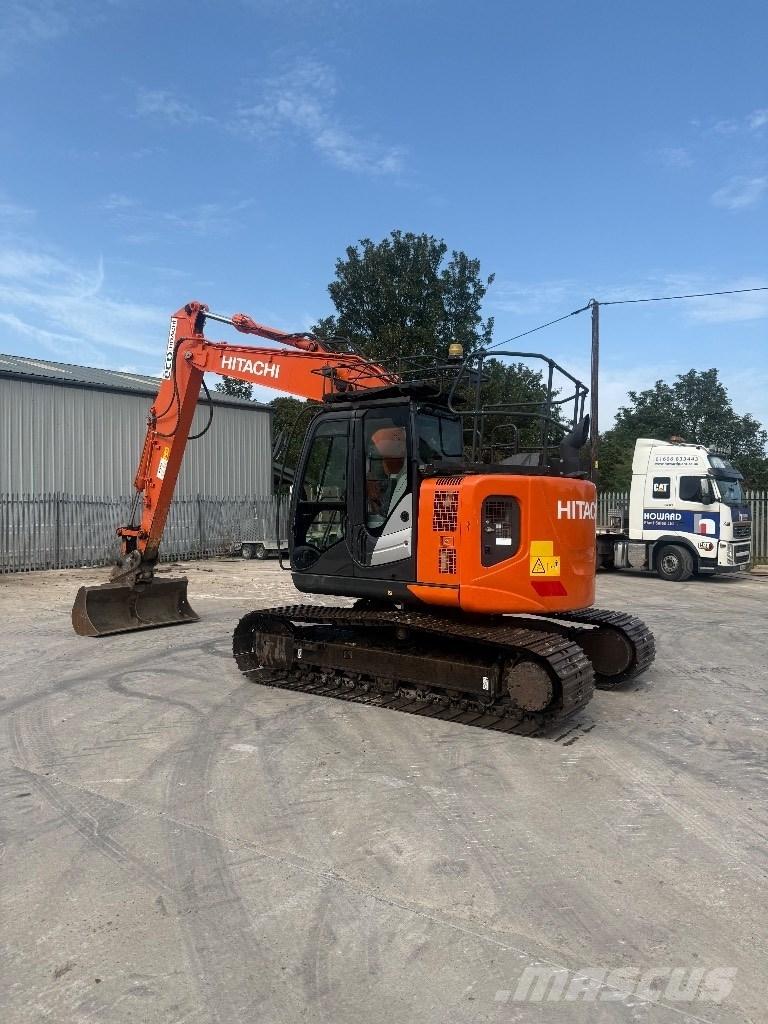 Hitachi ZX 135 US-6 Paletli ekskavatörler