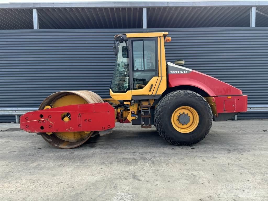Volvo SD135B Tek tamburlu silindirler