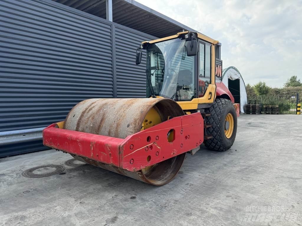 Volvo SD135B Tek tamburlu silindirler