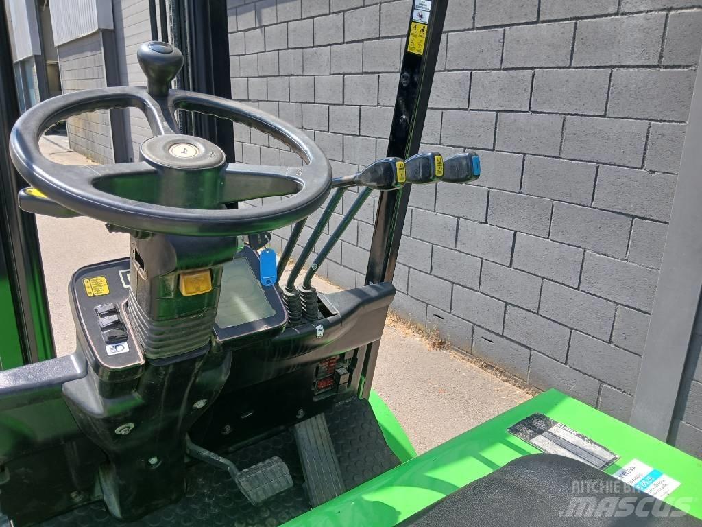 Clark EPX 25 Elektrikli forkliftler