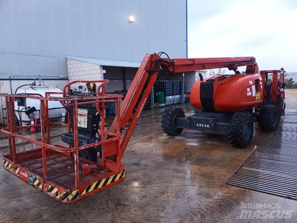 JLG 600 AJ Körüklü personel platformları