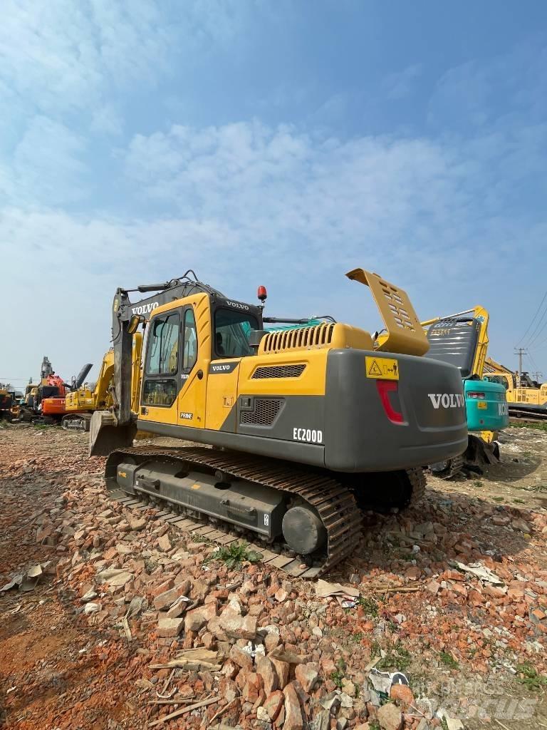 Volvo EC 200 Paletli ekskavatörler