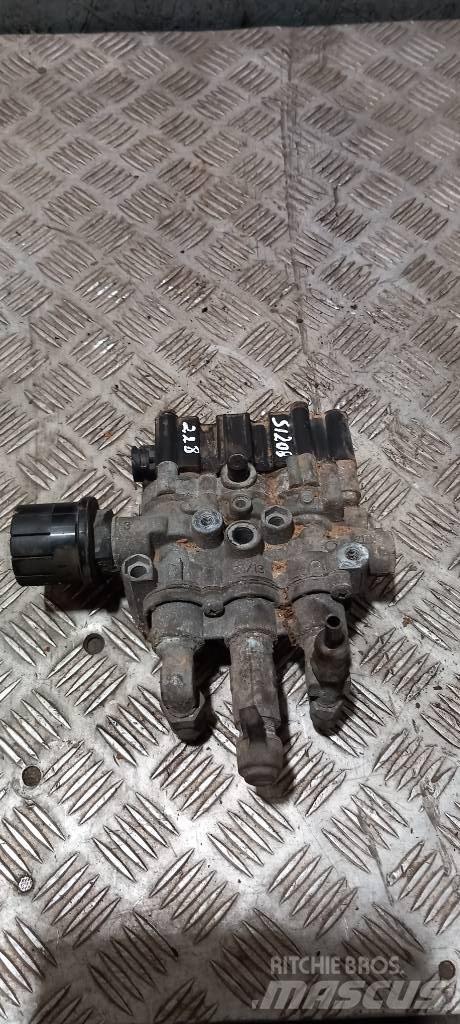 Scania 94 D.   1499799 Frenler