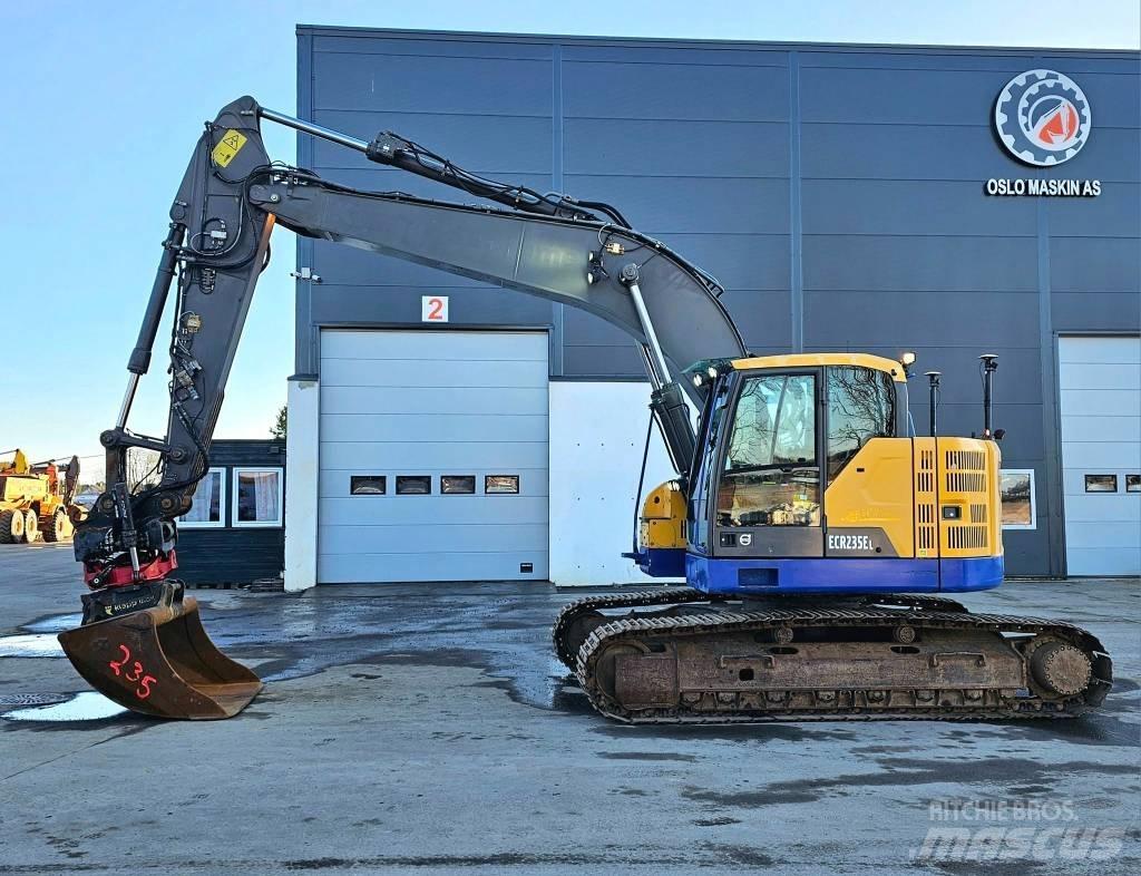 Volvo ECR 235 EL Paletli ekskavatörler
