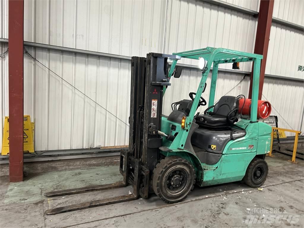 Mitsubishi FG25NT LPG'li forkliftler
