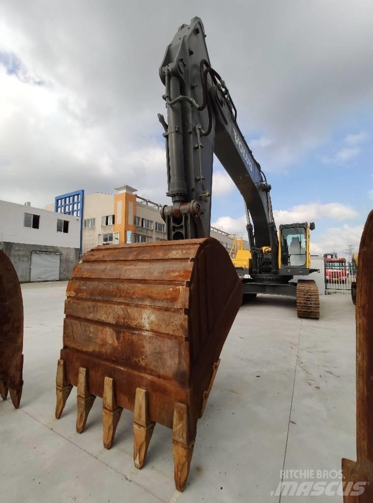 Volvo EC 460 B LC Paletli ekskavatörler