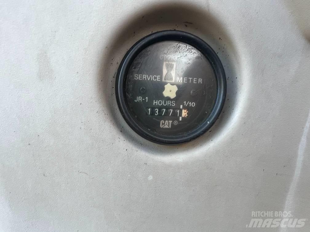 CAT 317 Paletli ekskavatörler