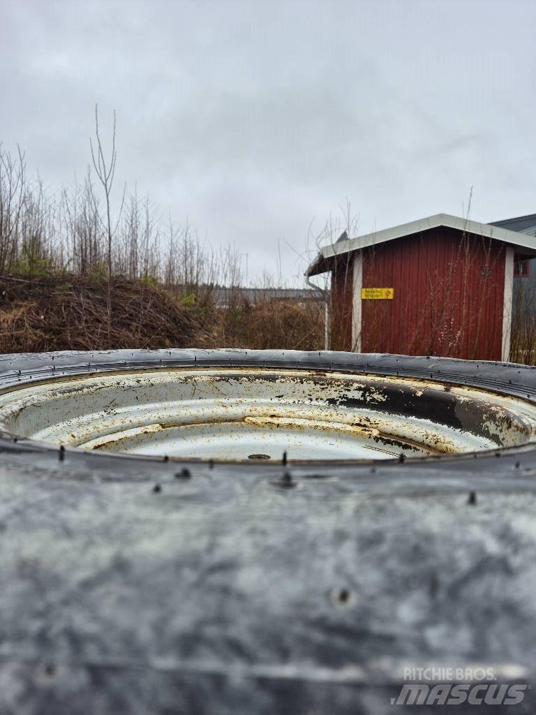 Dunlop 365/80R20 Lastikler