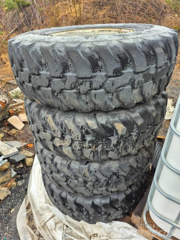 Dunlop 365/80R20 Lastikler