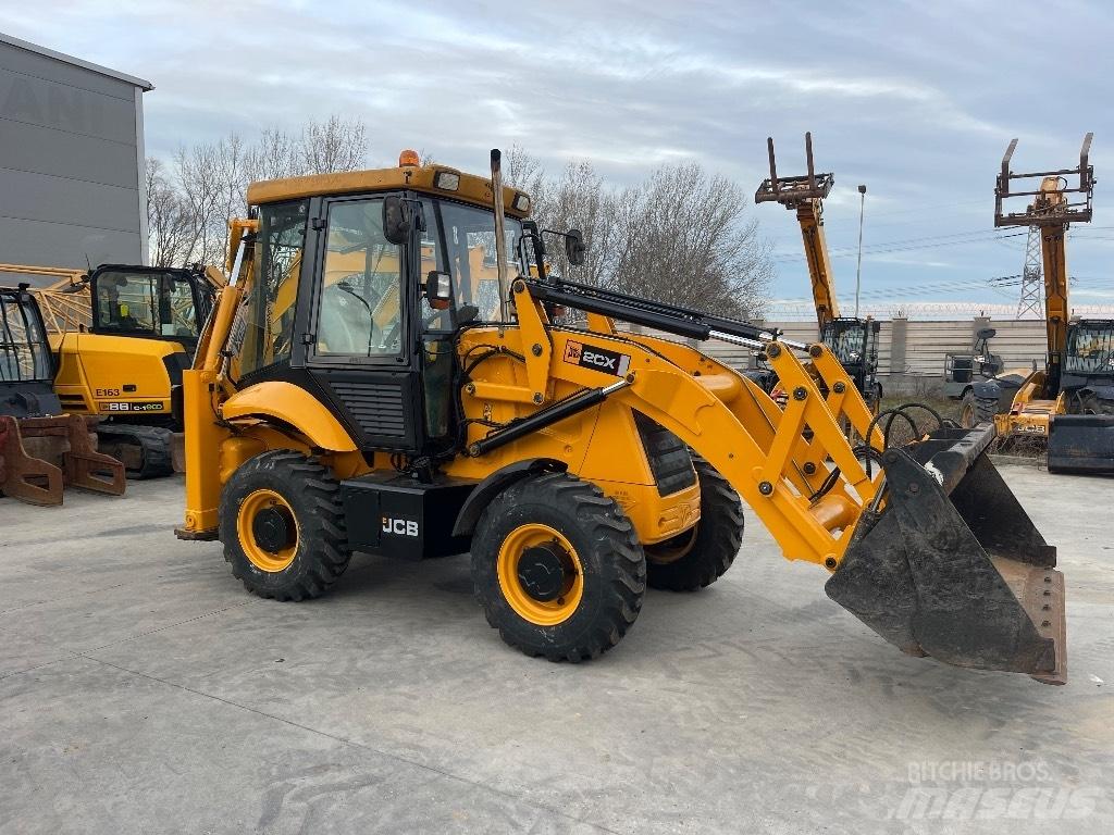 JCB 2 CX Kazıcı yükleyiciler - beko loder