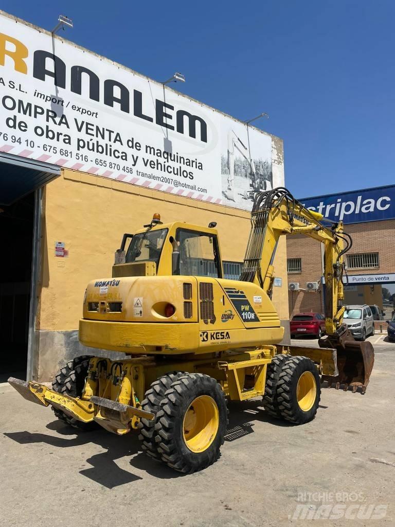 Komatsu PW 110 Lastik tekerli ekskavatörler