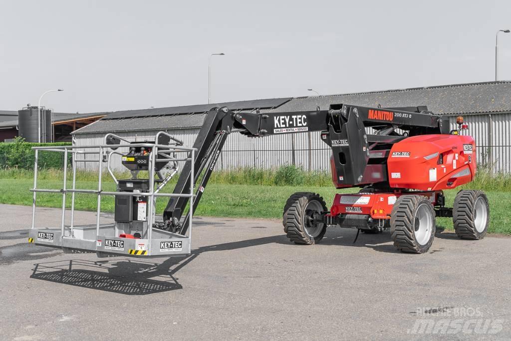 Manitou 200 ATJ e Körüklü personel platformları