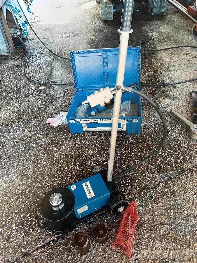  Berner YAK 215/P Digerleri