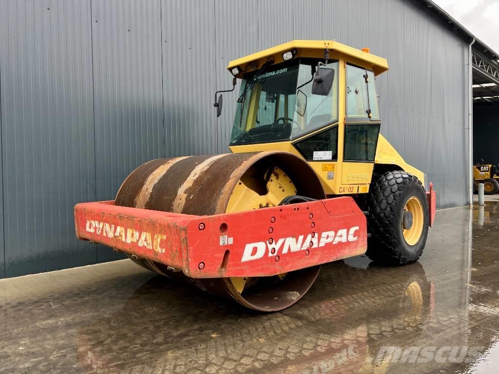 Dynapac CA302D Tek tamburlu silindirler