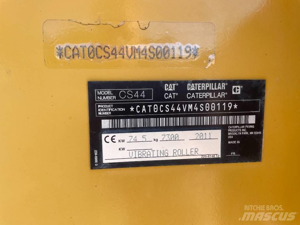 CAT CS44 Tek tamburlu silindirler
