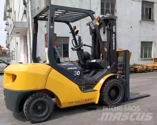 Komatsu 30 Dizel forkliftler