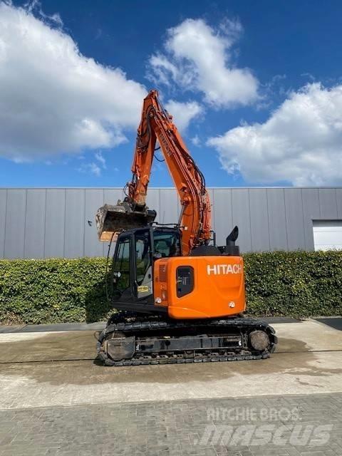 Hitachi 135US-6 Paletli ekskavatörler