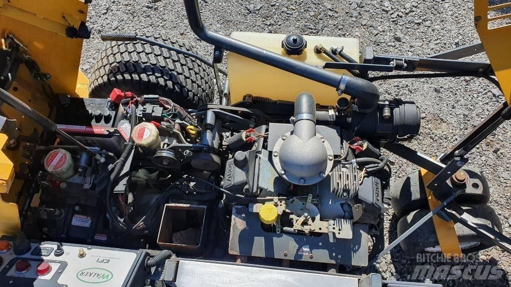 Walker MTGHS26EFI Mobil çim biçme makineleri