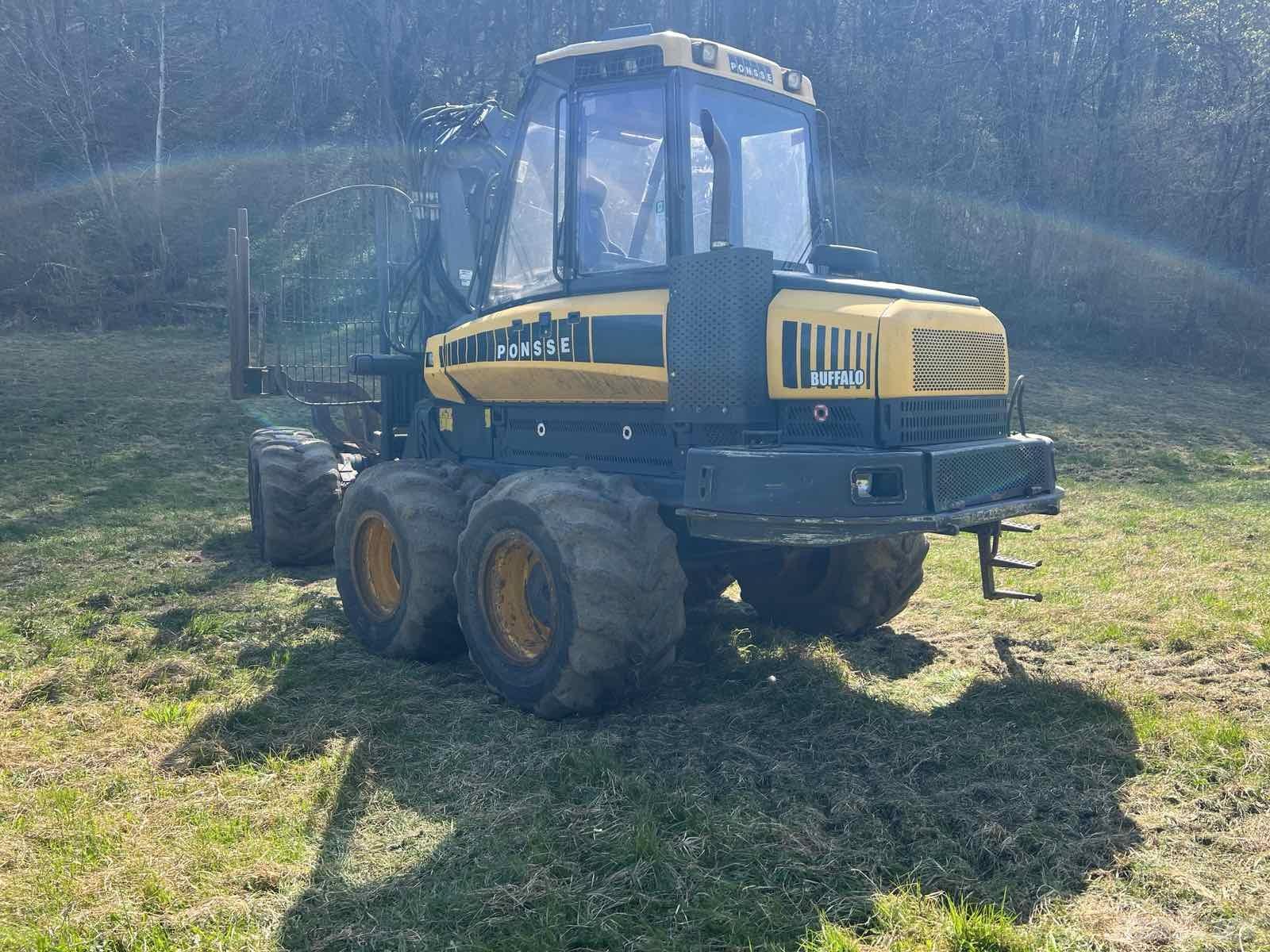 Ponsse Buffalo 8W Tomruk yükleyici traktörler