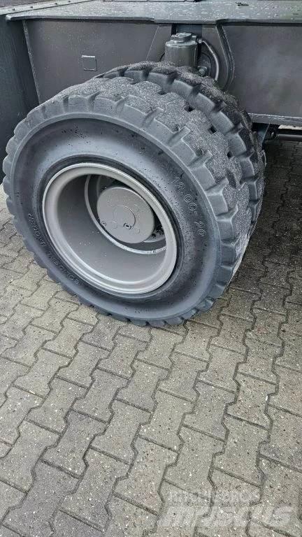 Sennebogen 835MD Atık taşıma araçları
