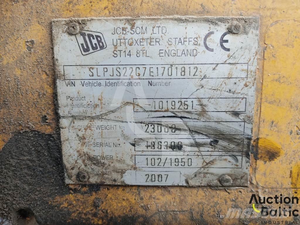 JCB JS 220 LC Paletli ekskavatörler