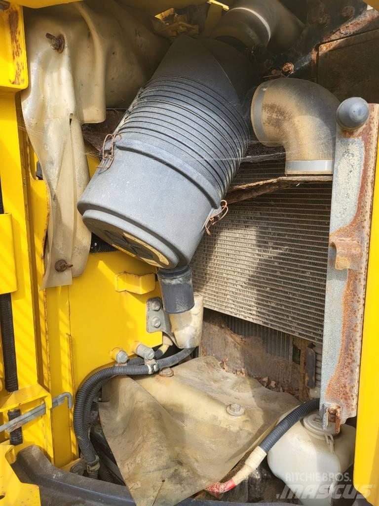 Komatsu PC138US-8 Paletli ekskavatörler