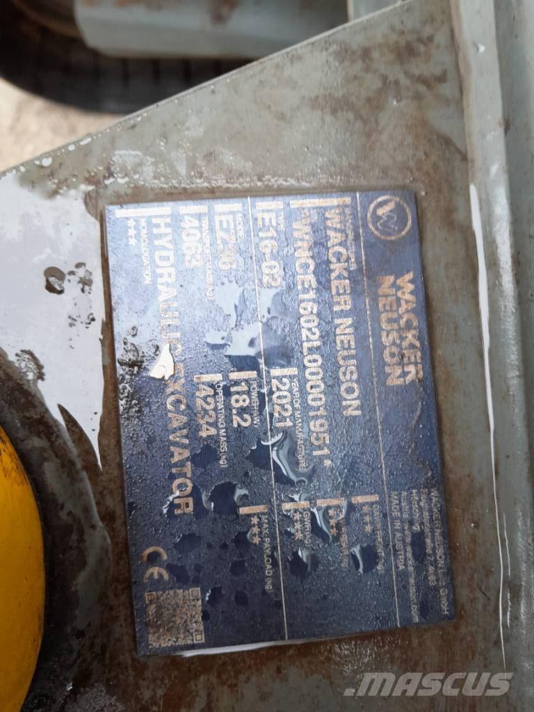 Wacker Neuson EZ 36 Paletli ekskavatörler