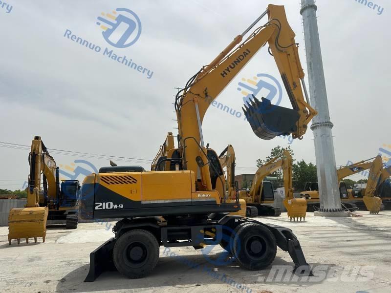 Hyundai R210W-9 Lastik tekerli ekskavatörler