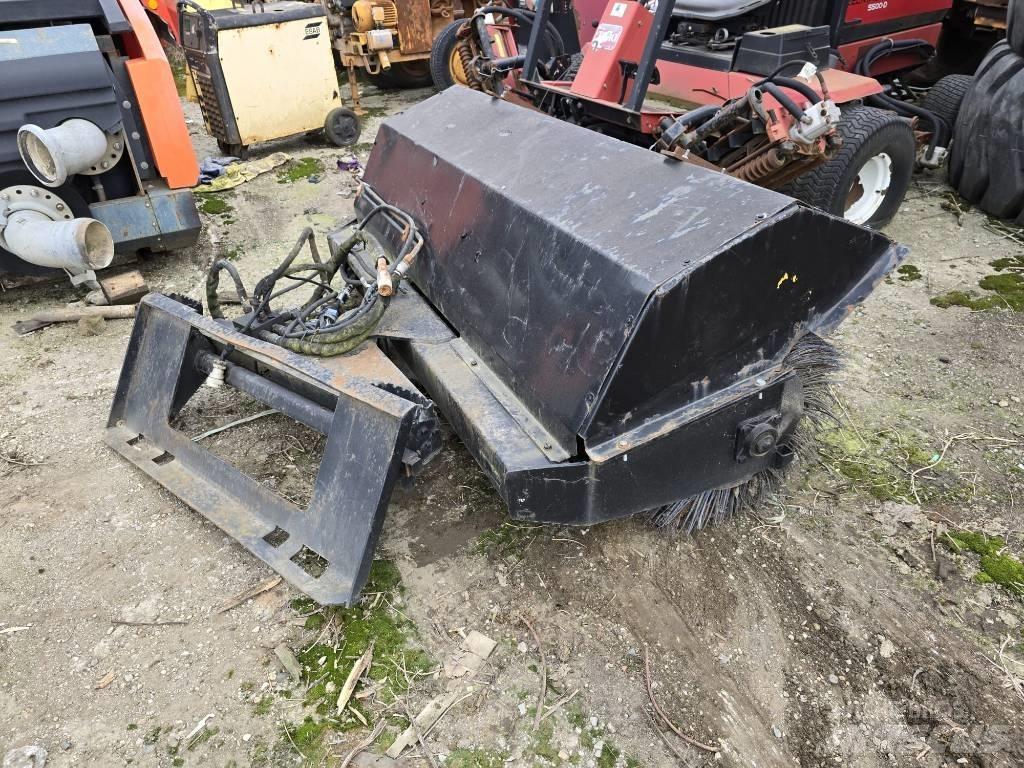 Bobcat Bobcat Cadde süpürücüler
