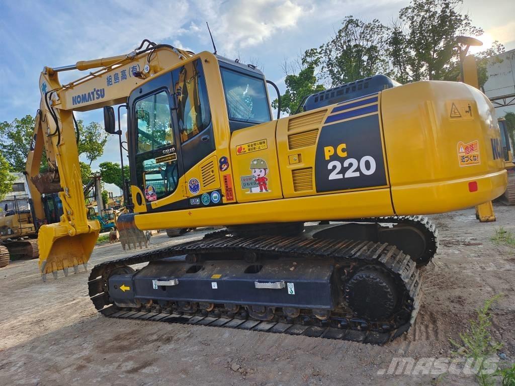 Komatsu PC 220 Paletli ekskavatörler