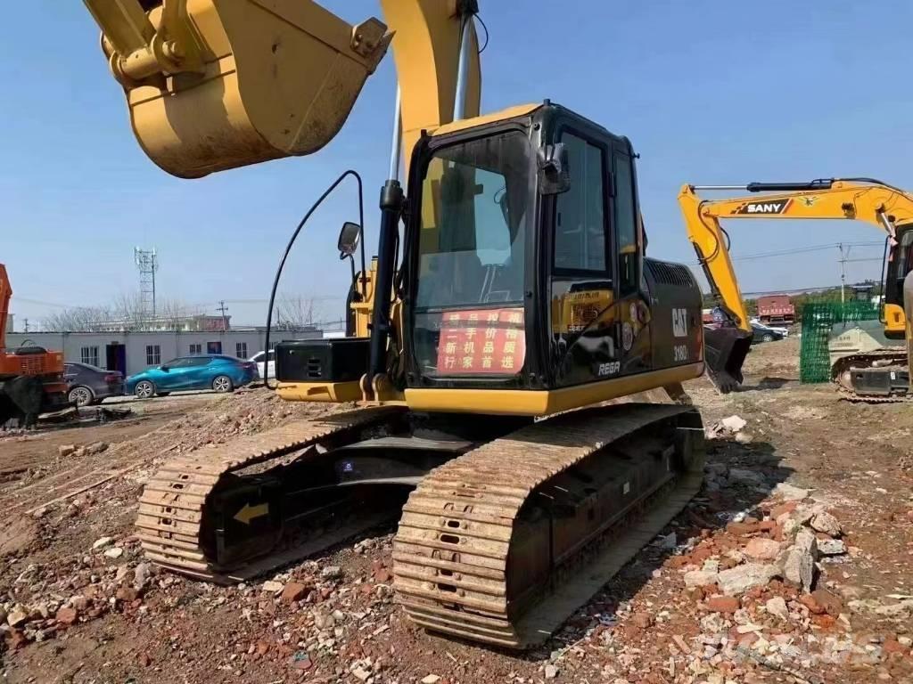 CAT CAT318D Paletli ekskavatörler