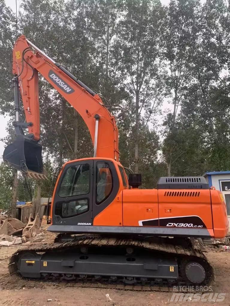 Doosan DX300LC-9C Paletli ekskavatörler
