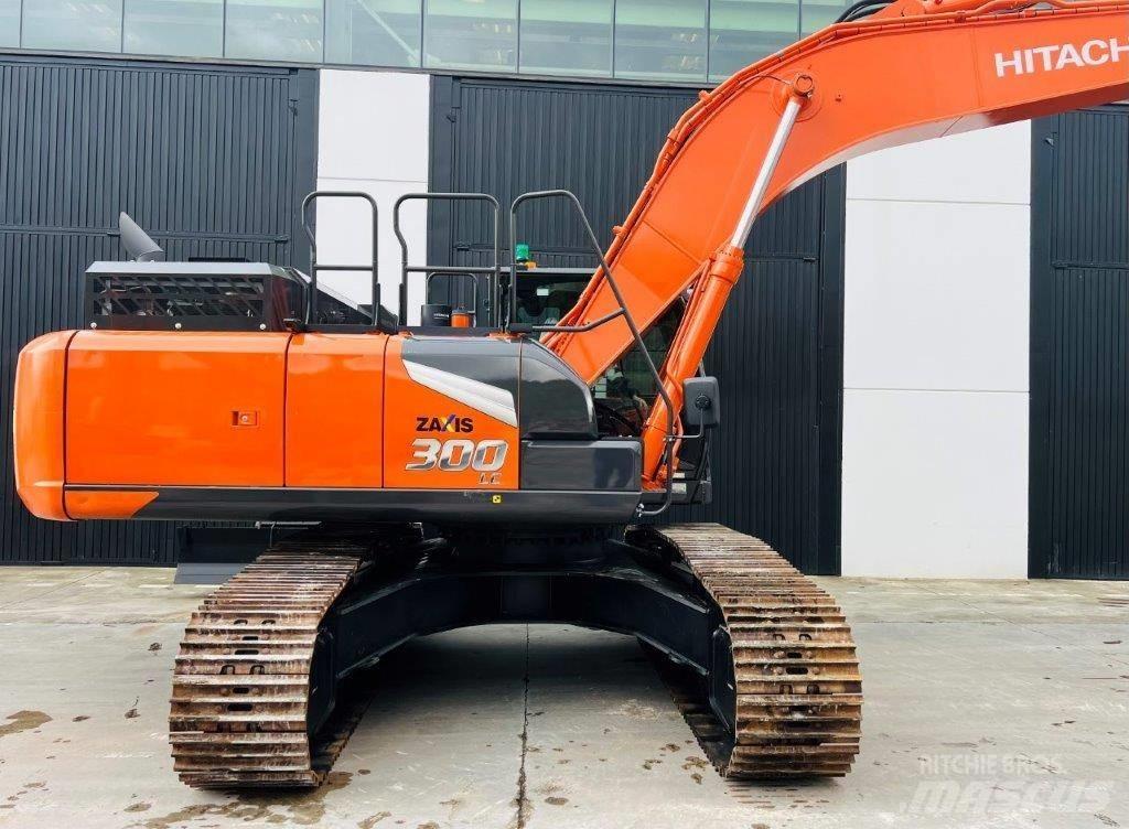 Hitachi ZX 300 LC-7 Paletli ekskavatörler