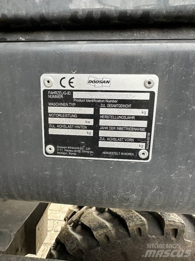 Doosan DX 190 W-7 Lastik tekerli ekskavatörler