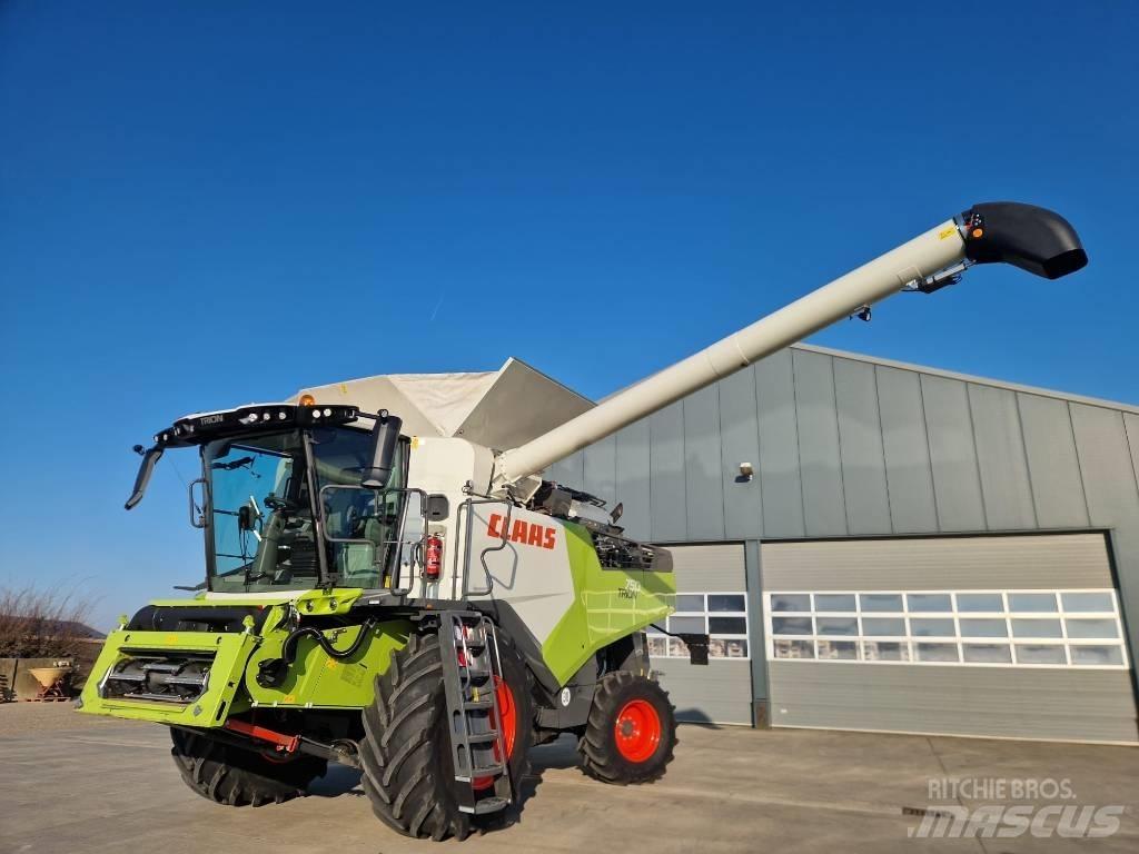 CLAAS Trion 750 Biçerdöverler