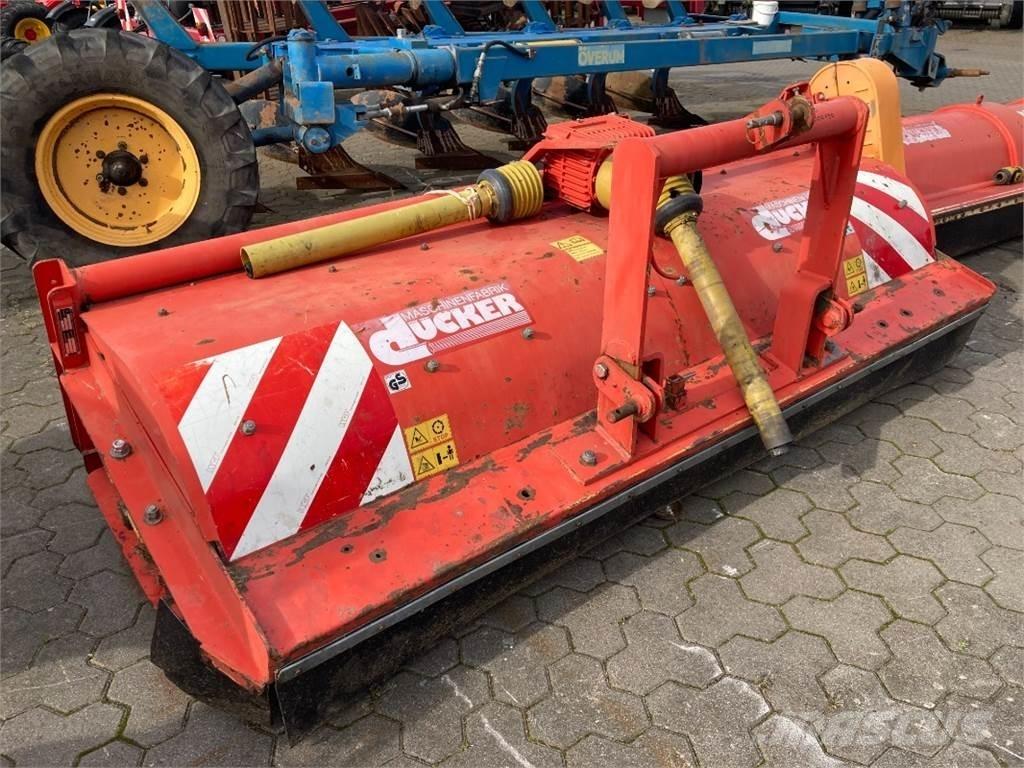 Dücker UM 27 Diger yem biçme makinalari