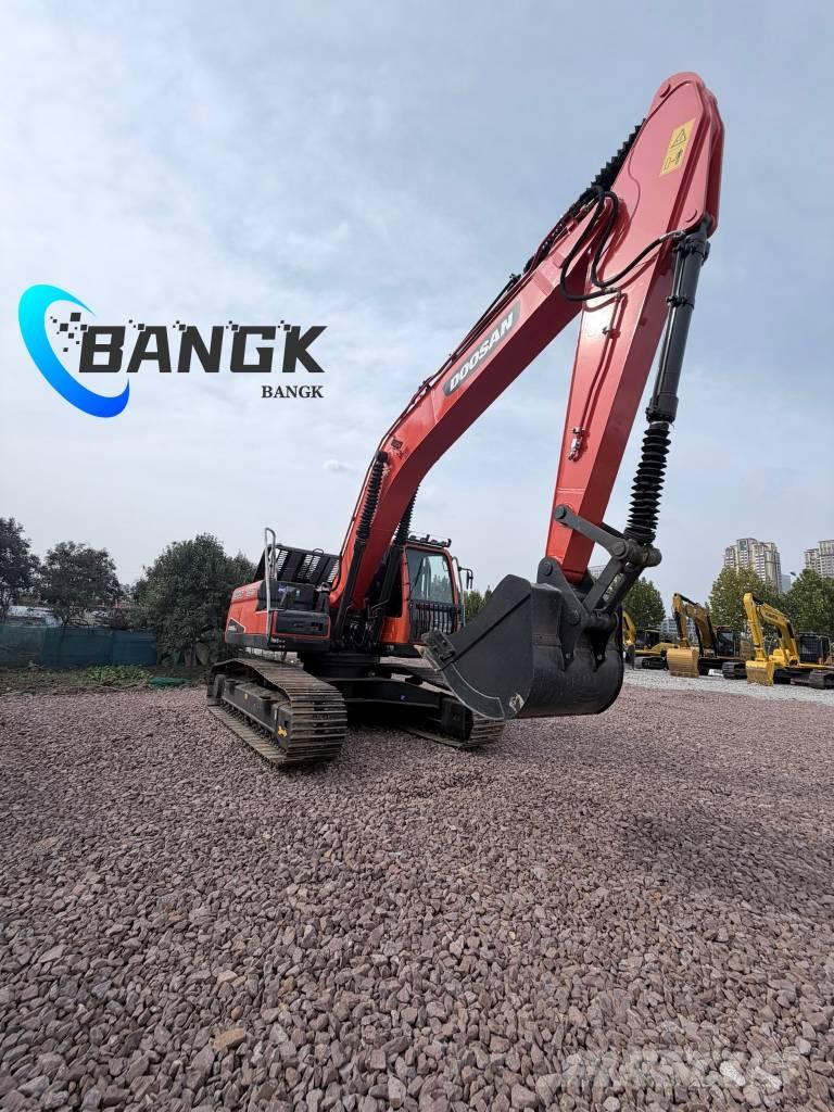 Doosan DX 225 LC Paletli ekskavatörler