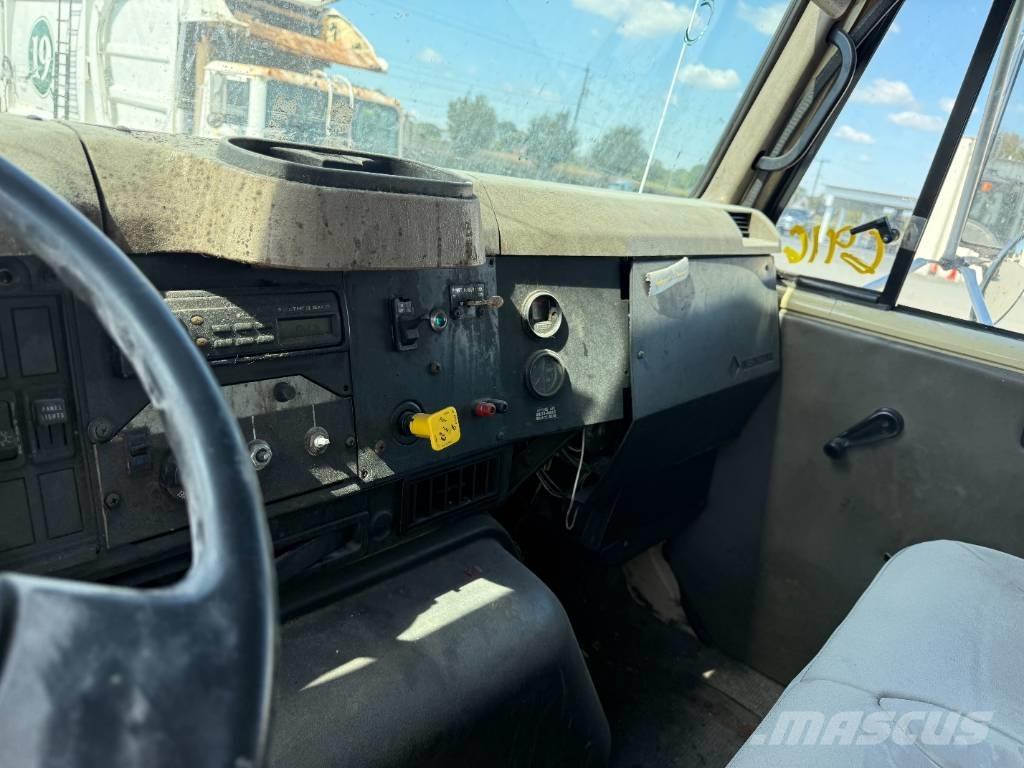 International 2574 Atik kamyonlari