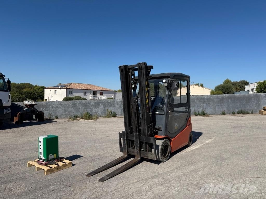 Toyota 8 FBMT 35 Elektrikli forkliftler