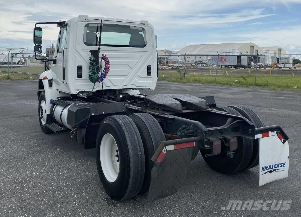 International MV607 Çekiciler