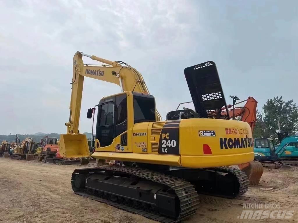 Komatsu PC 240 Paletli ekskavatörler