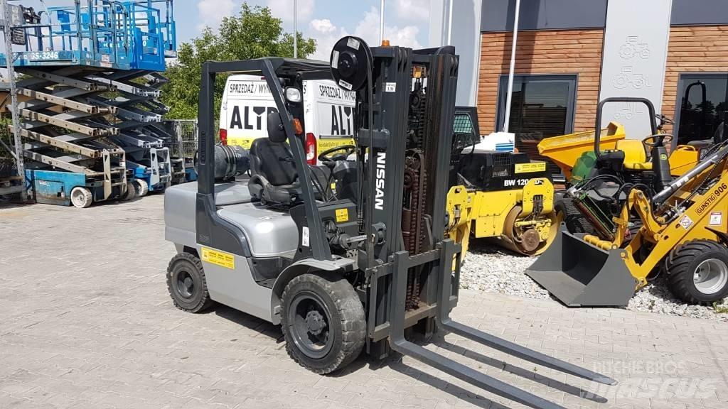 Nissan UGL02A35DU LPG'li forkliftler